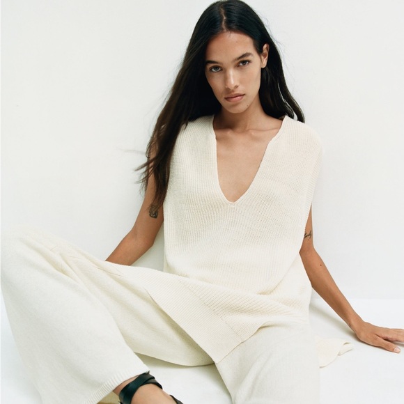 Zara Knit Vest Tunic - Picture 1 of 12